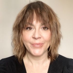 Meet your Posher, Angela